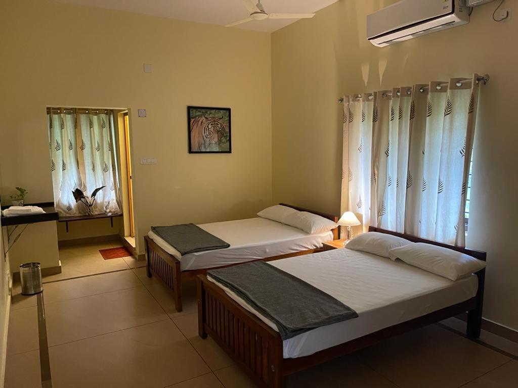 Athirapilly On The Rocks Hotell Athirappilly Rom bilde